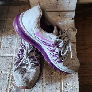 Nike Air MAX Women's Purple and Gray Athletic Shoes, Size 8
